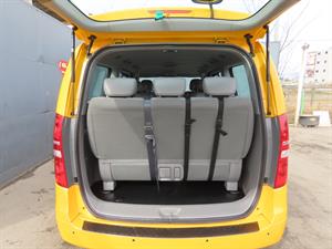 HYUNDAI Starex - Vista 10