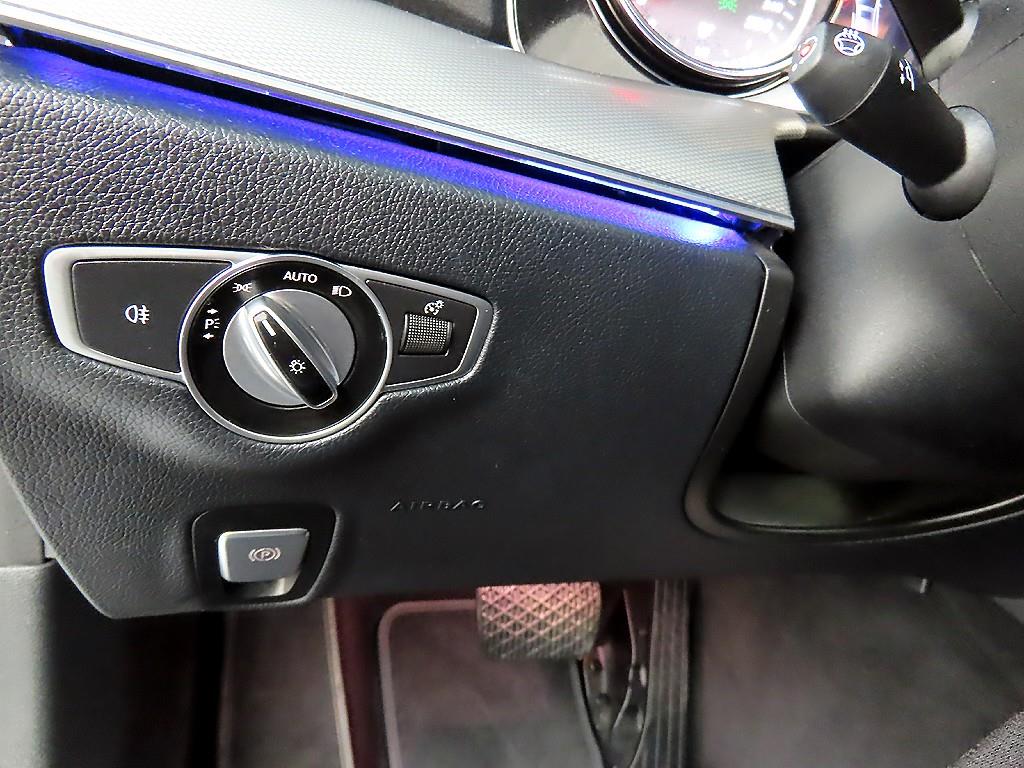 Mercedes Benz E class - Vista 10