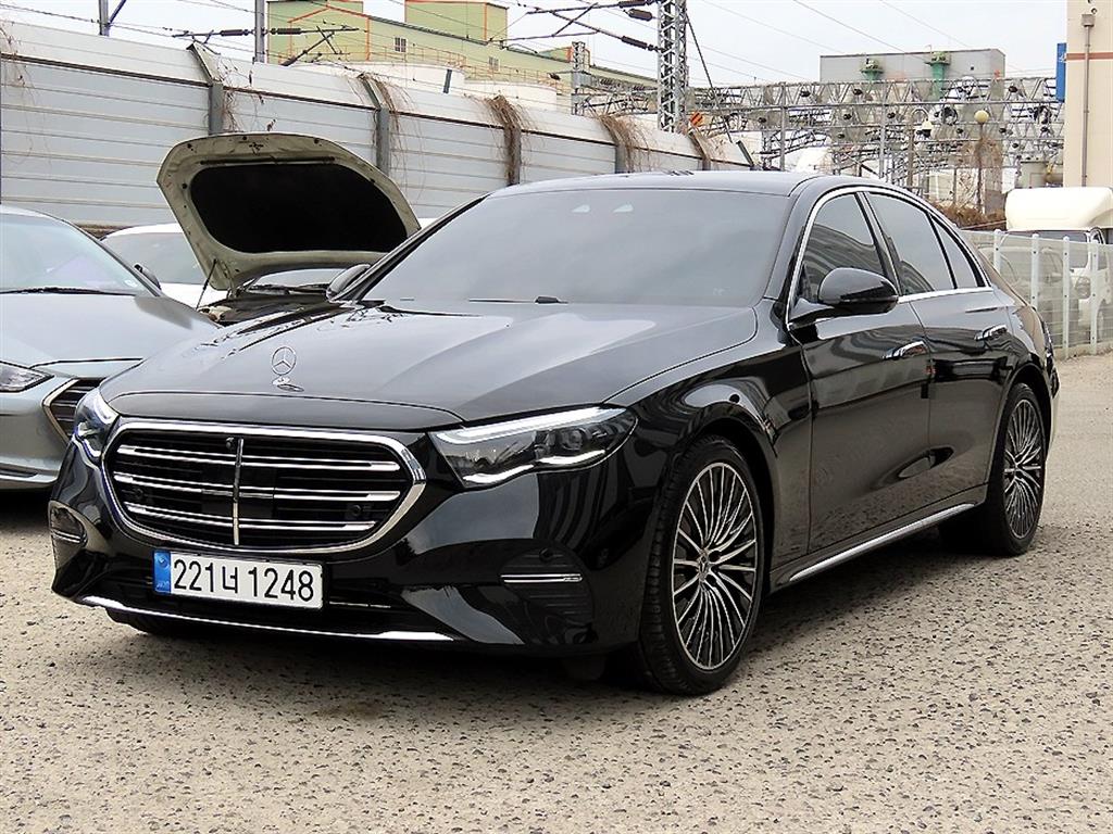 Mercedes Benz E class - Vista 2