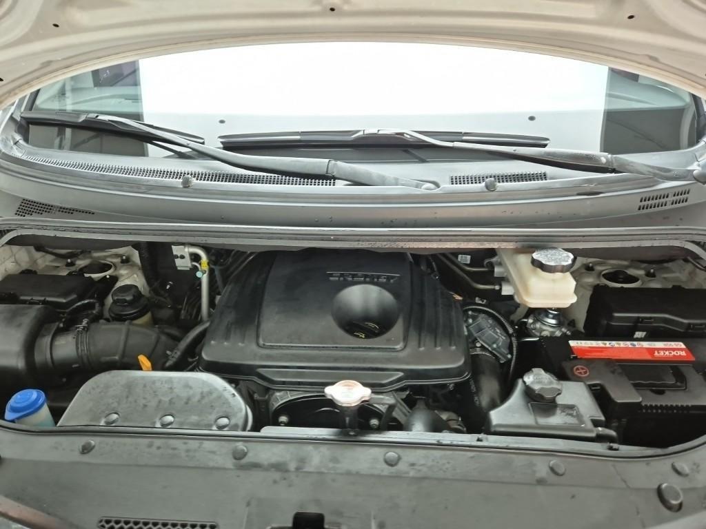 HYUNDAI Starex 2016 Blanco - Importación desde Corea - HF Imports Iquique - Foto 17