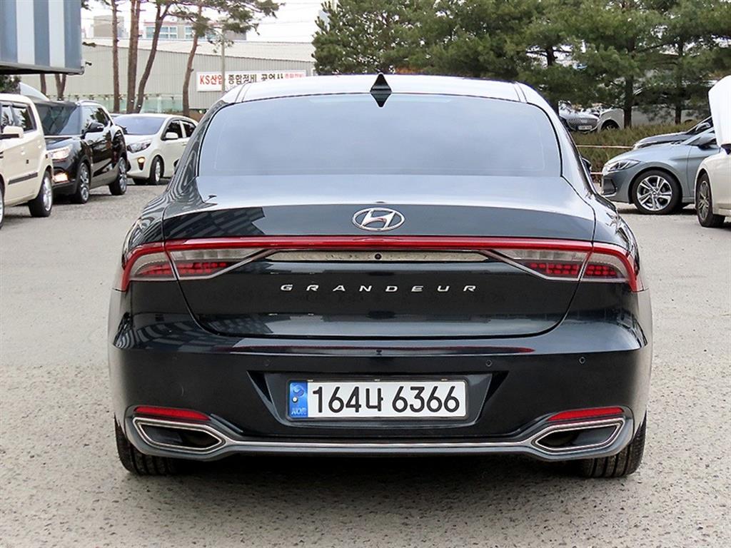 HYUNDAI Grandeur - Vista 4