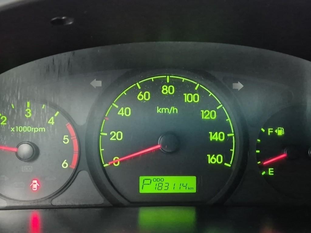 HYUNDAI Starex - Vista 6