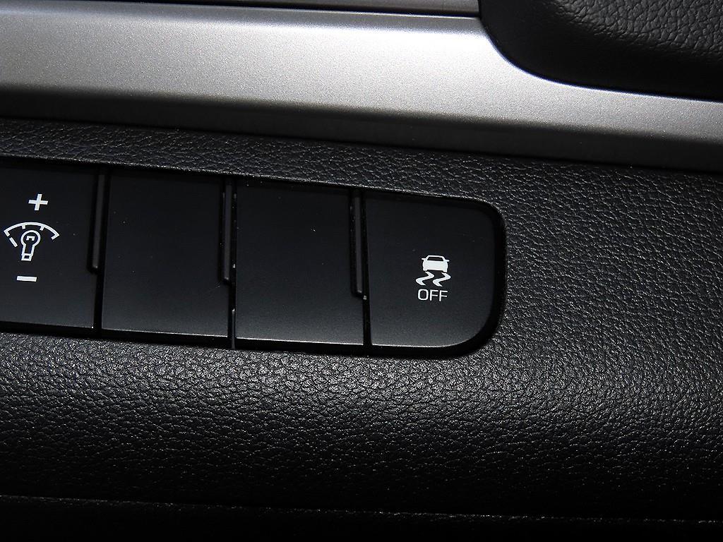 HYUNDAI Avante 2016 Blanco - Importación desde Corea - HF Imports Iquique - Foto 14