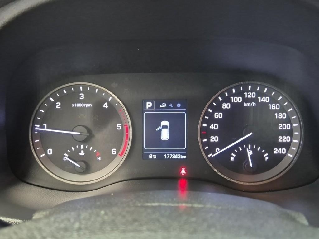 HYUNDAI Tucson 2016 Blanco - Importación desde Corea - HF Imports Iquique - Foto 17