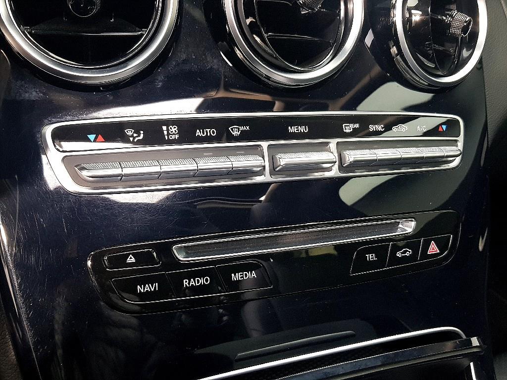 Mercedes Benz C Class - Vista 12