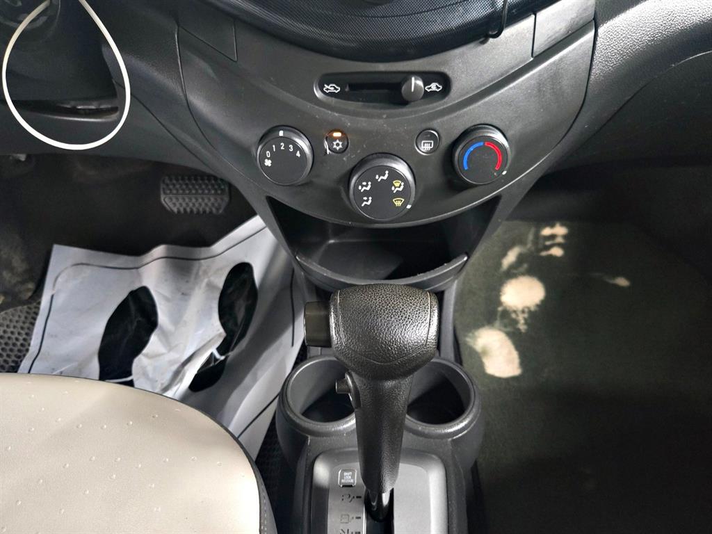 Chevrolet Spark - Vista 11