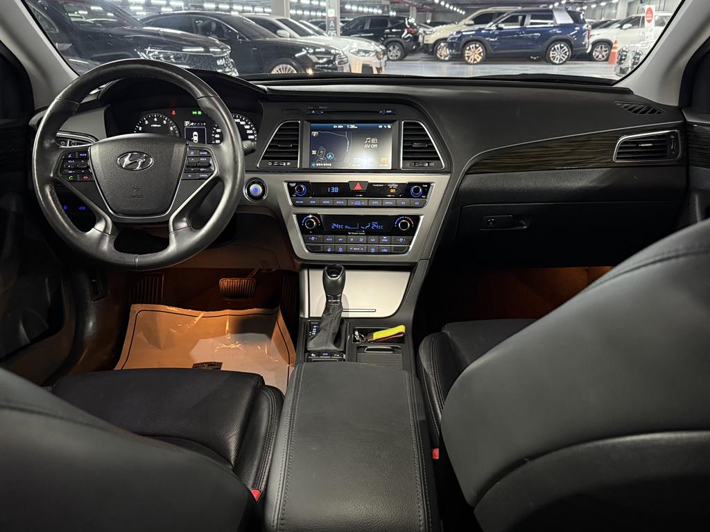 HYUNDAI Sonata - Vista 8