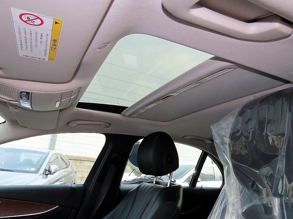 Mercedes Benz E class 2018 Plateado - Importación desde Corea - HF Imports Iquique - Foto 16