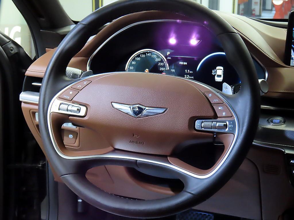 Genesis G80 - Vista 8