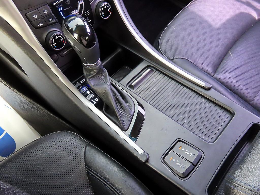 HYUNDAI Sonata - Vista 10