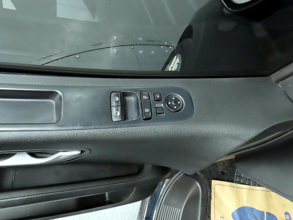 HYUNDAI Staria - Vista 11