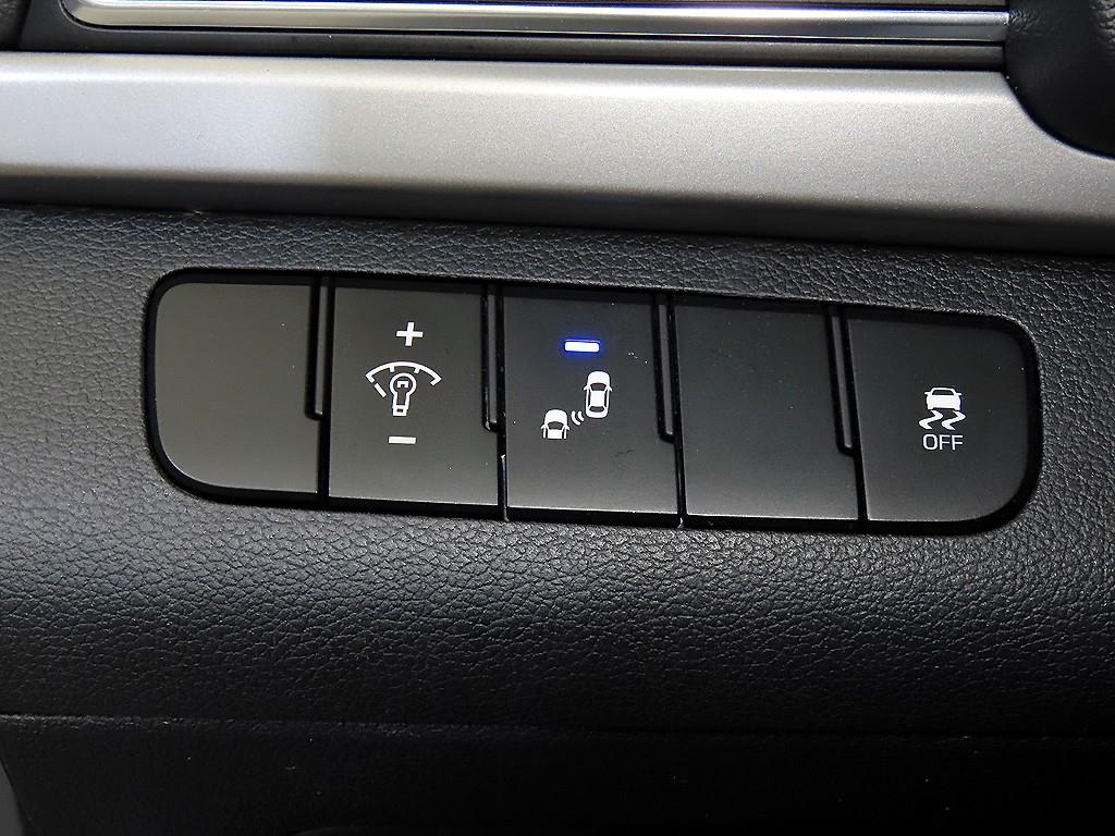 HYUNDAI Avante 2017 Gris - Importación desde Corea - HF Imports Iquique - Foto 14