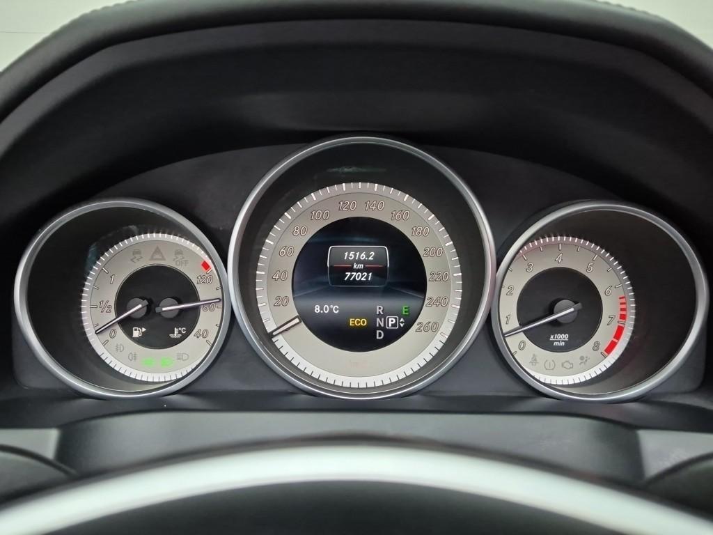 Mercedes Benz E class - Vista 6