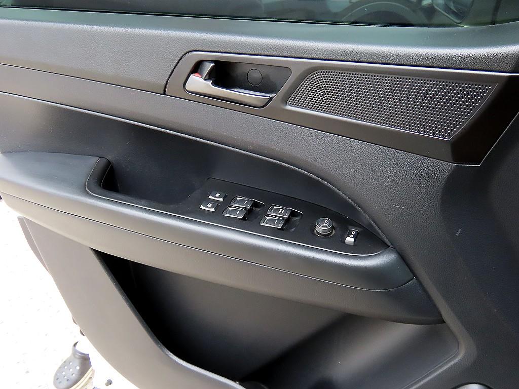 Ssangyong Rexton - Vista 11