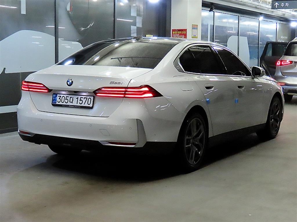 BMW 5 Series - Vista 4