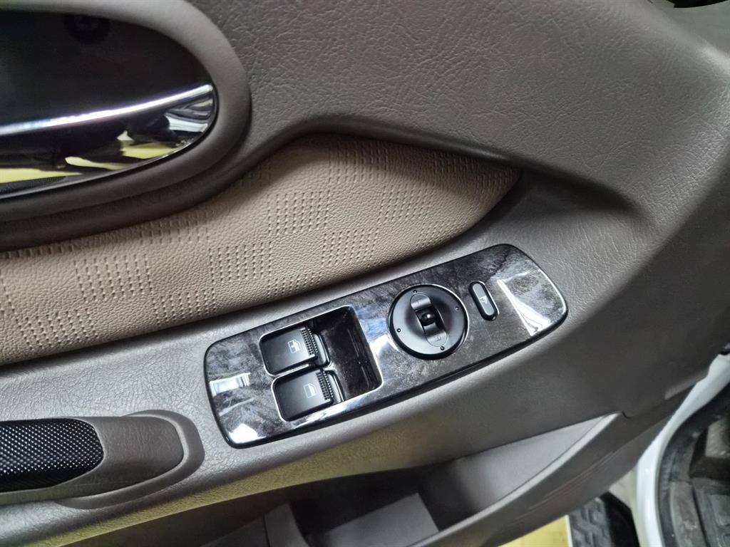 Small Truck Top_Ex(High) Built-in Top Power Gate 2024 Blanco - Importación desde Corea - HF Imports Iquique - Foto 13