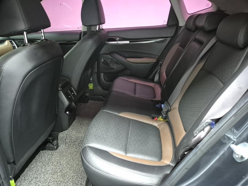 KIA Seltos - Vista 12