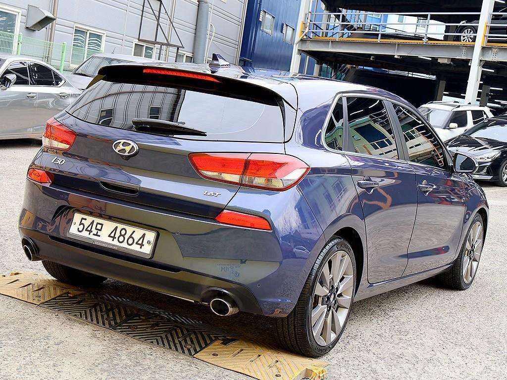 HYUNDAI i30 - Vista 7