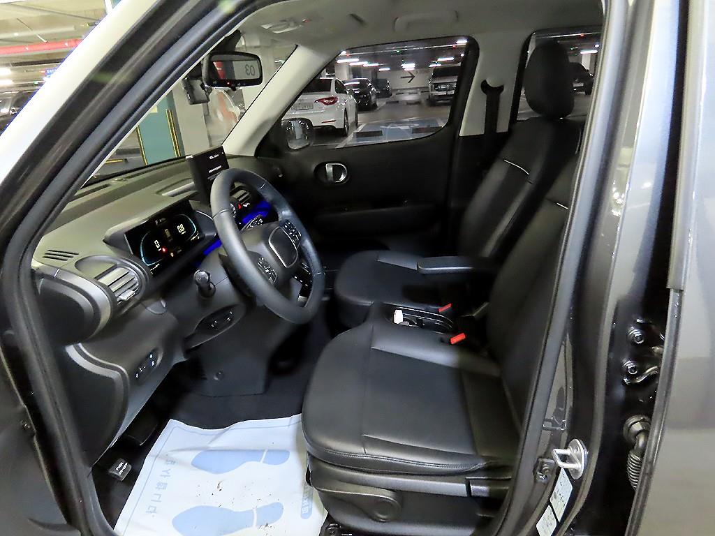 HYUNDAI Casper - Vista 6