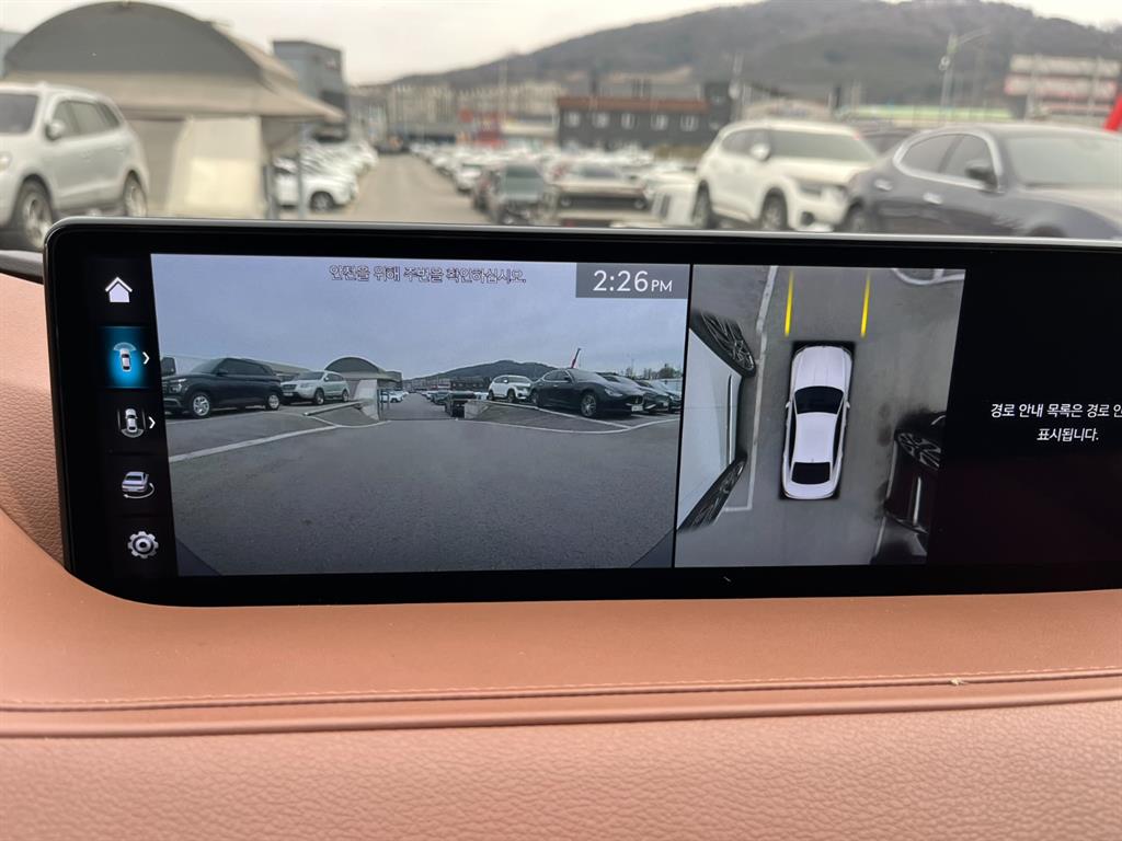 Genesis G80 - Vista 8