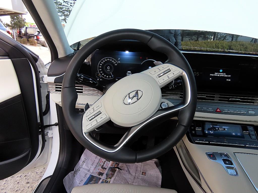 HYUNDAI Grandeur - Vista 8