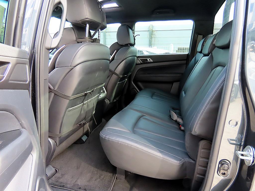 Ssangyong Rexton - Vista 6