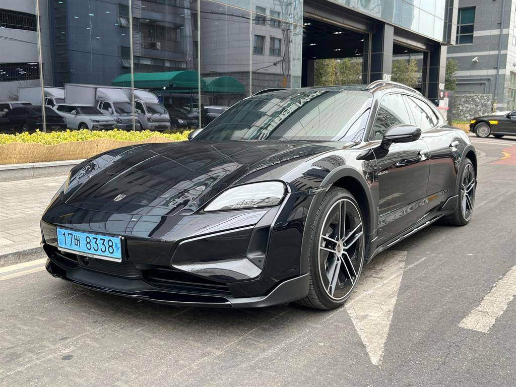 Porsche Taycan 2025 Negro - Importación desde Corea - HF Imports Iquique - Foto 1