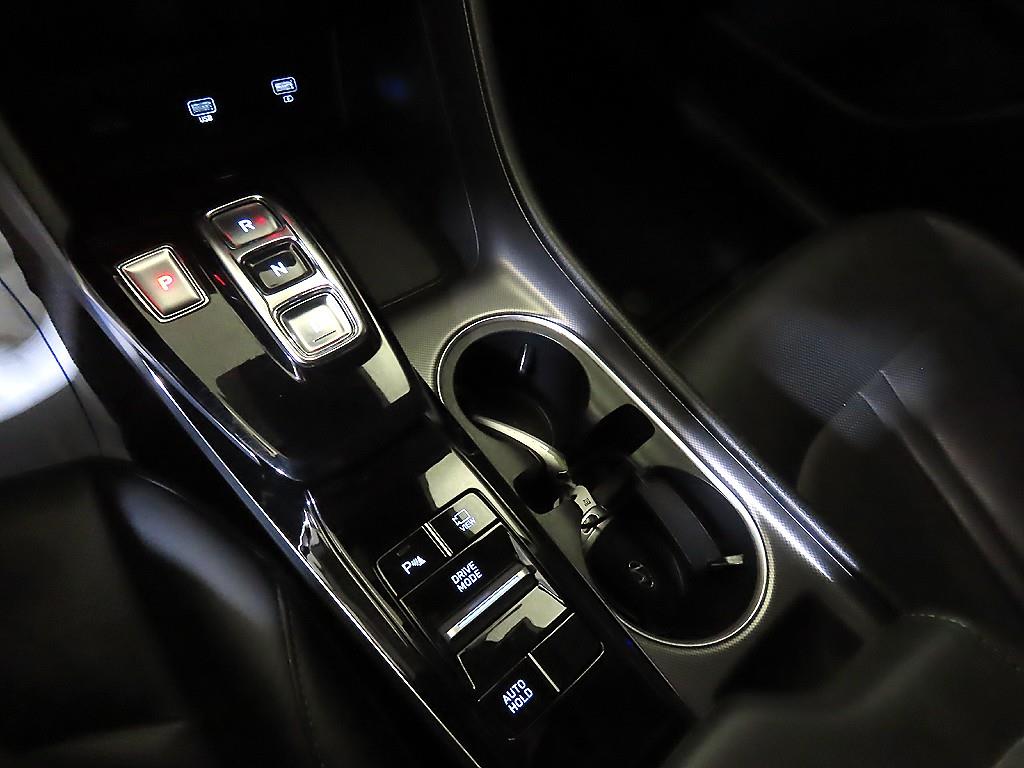 HYUNDAI Sonata - Vista 12