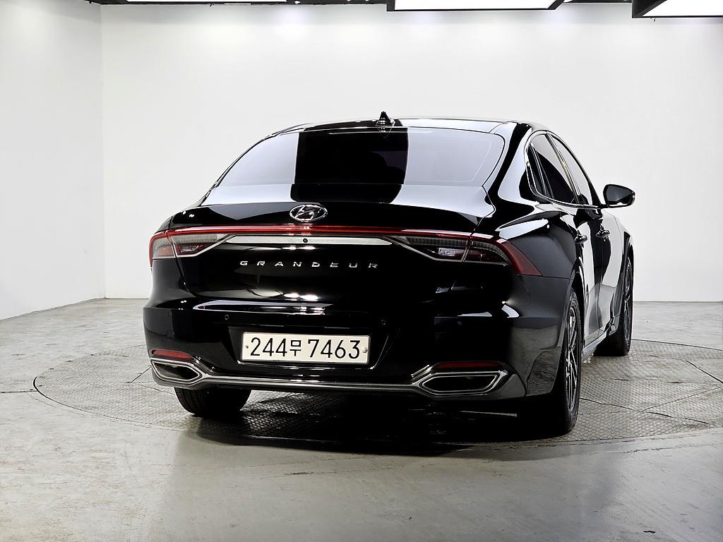 HYUNDAI Grandeur - Vista 4