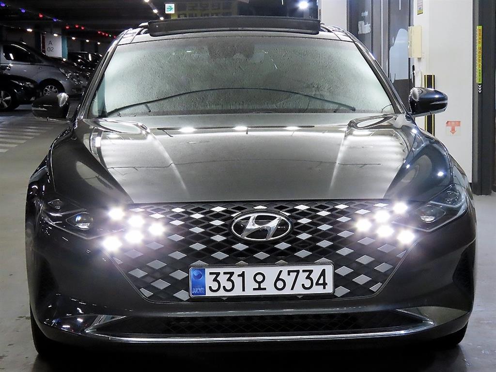 HYUNDAI Grandeur - Vista 2