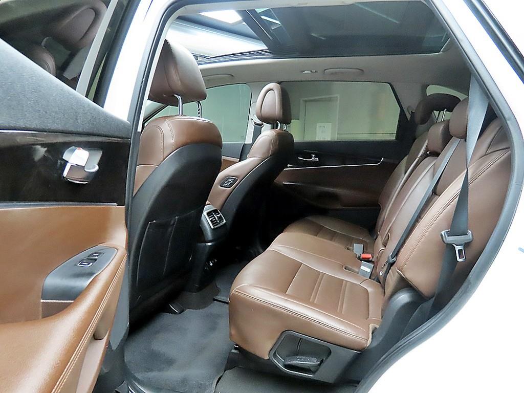 KIA Sorento - Vista 6