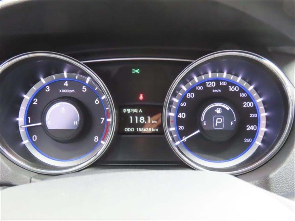 HYUNDAI Sonata - Vista 9