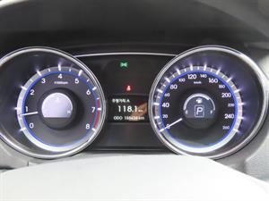 HYUNDAI Sonata - Vista 10