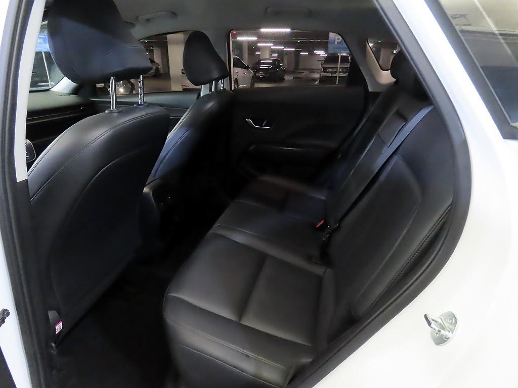 HYUNDAI Kona - Vista 6