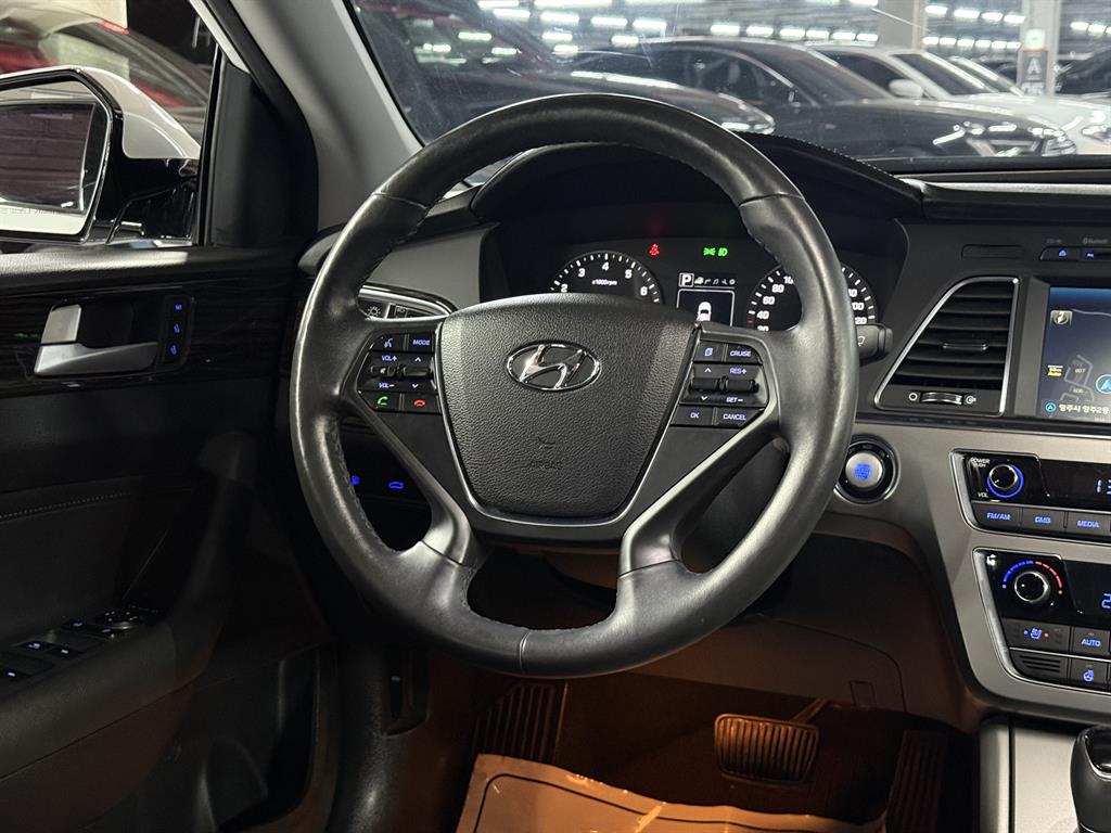 HYUNDAI Sonata - Vista 9