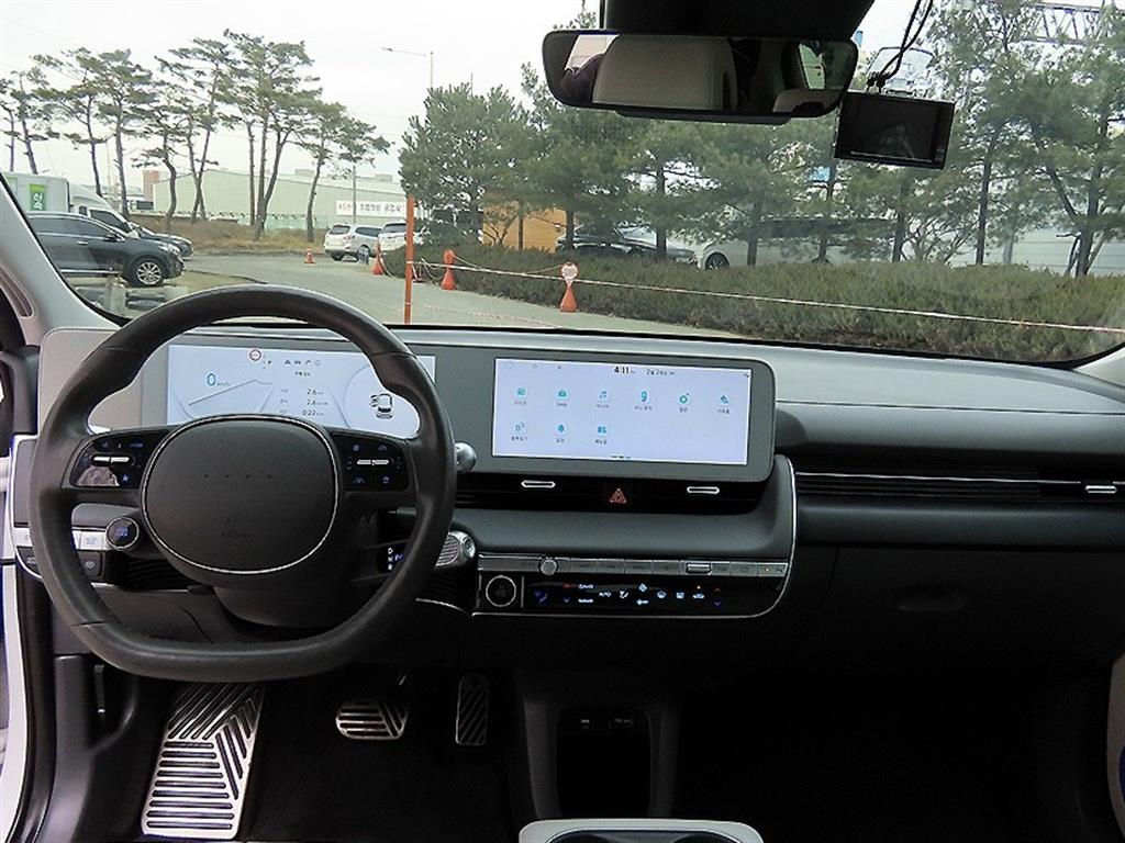 HYUNDAI Ioniq 5 - Vista 7