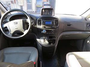 HYUNDAI Starex - Vista 10
