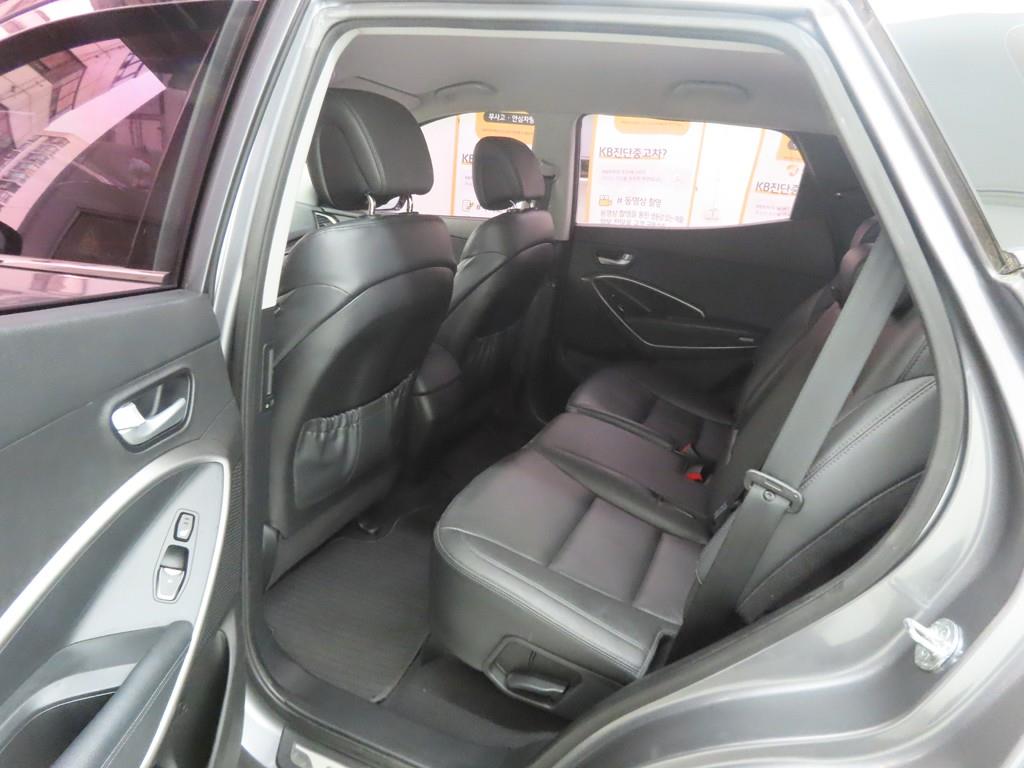 HYUNDAI Santa Fe - Vista 6