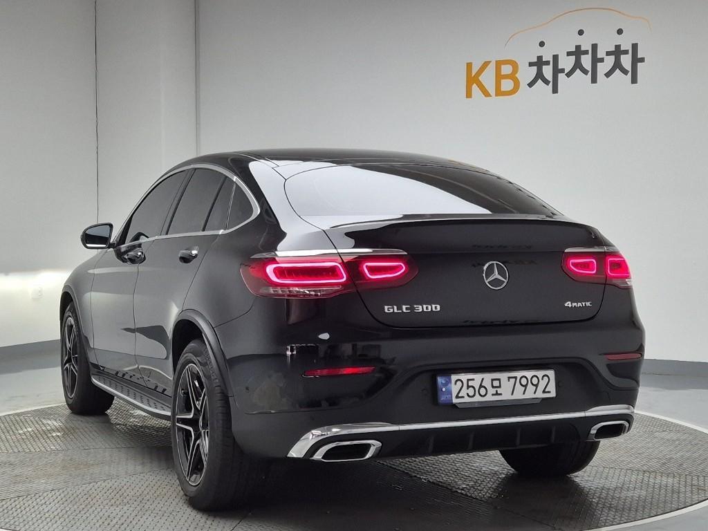 Mercedes Benz GLC Class - Vista 4