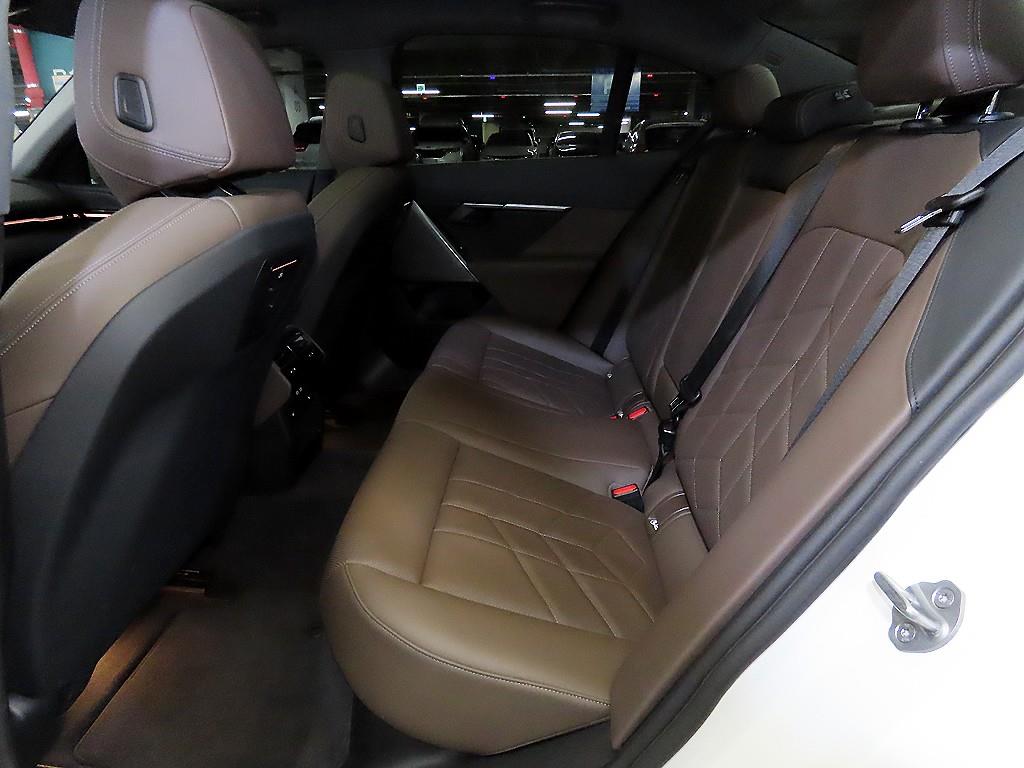 BMW 5 Series - Vista 7