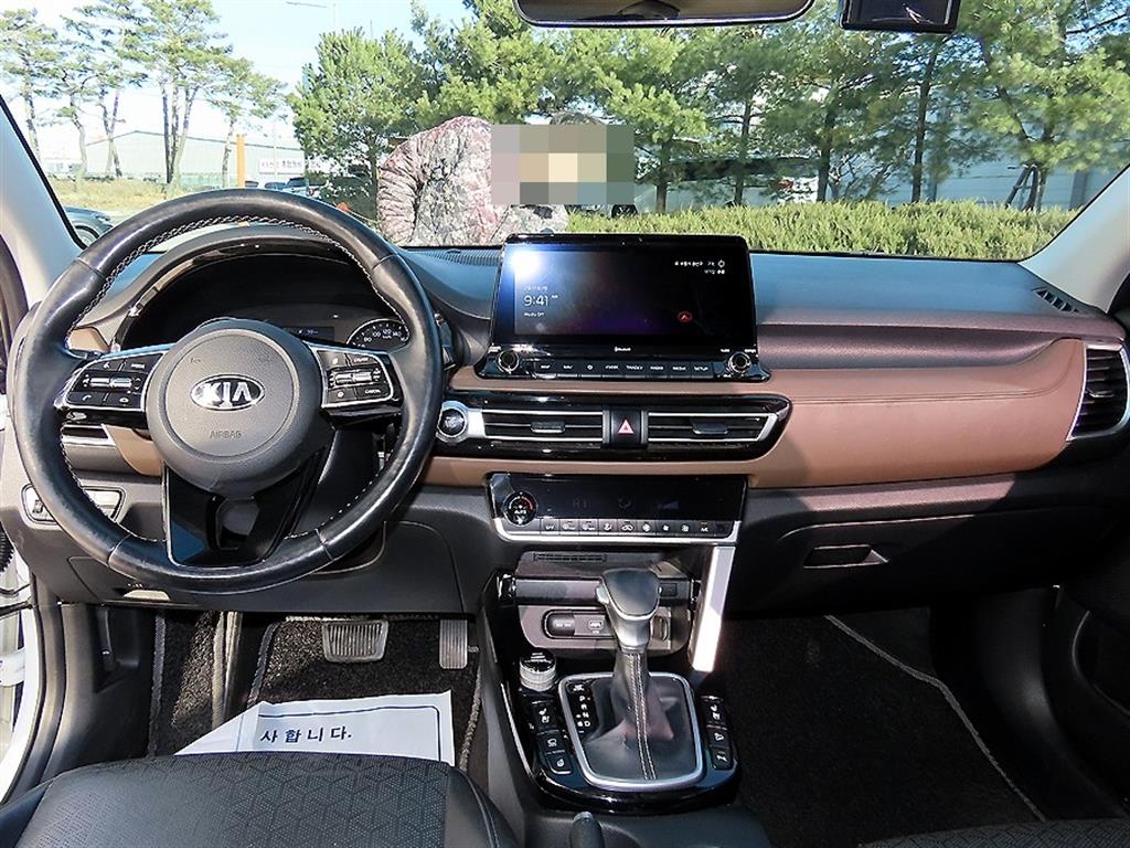 KIA Seltos - Vista 7