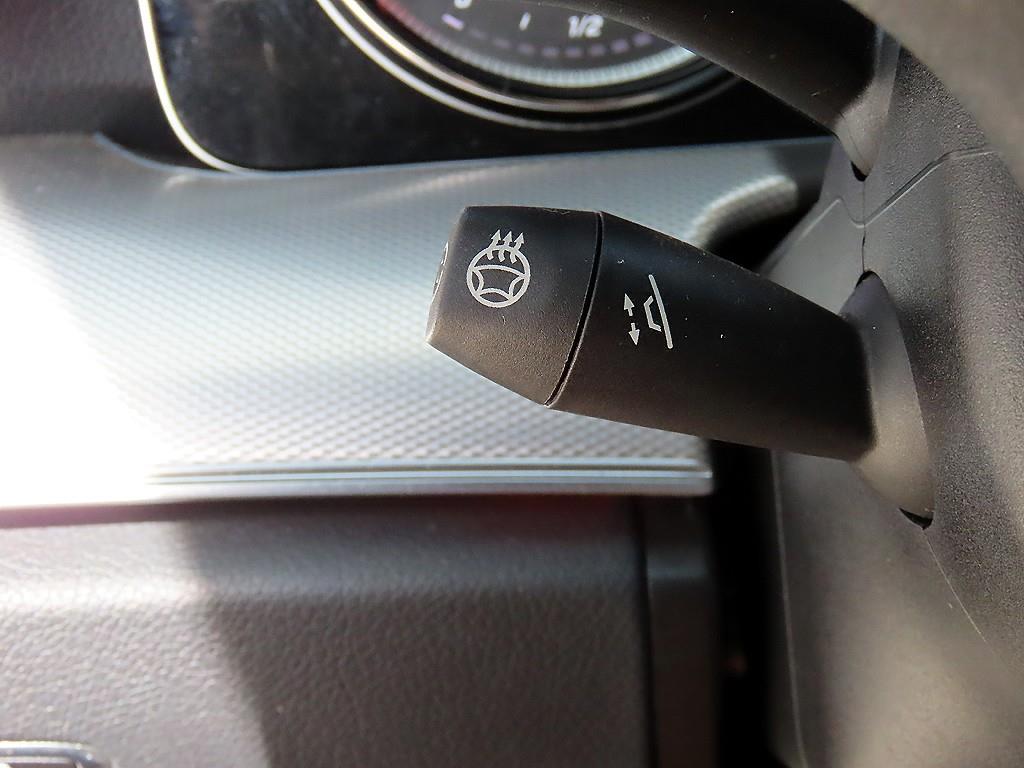 Mercedes Benz E class - Vista 12