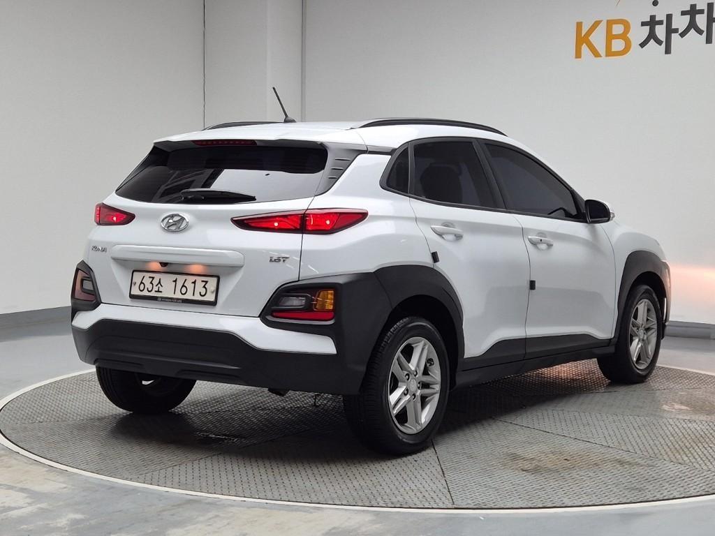 HYUNDAI Kona - Vista 3