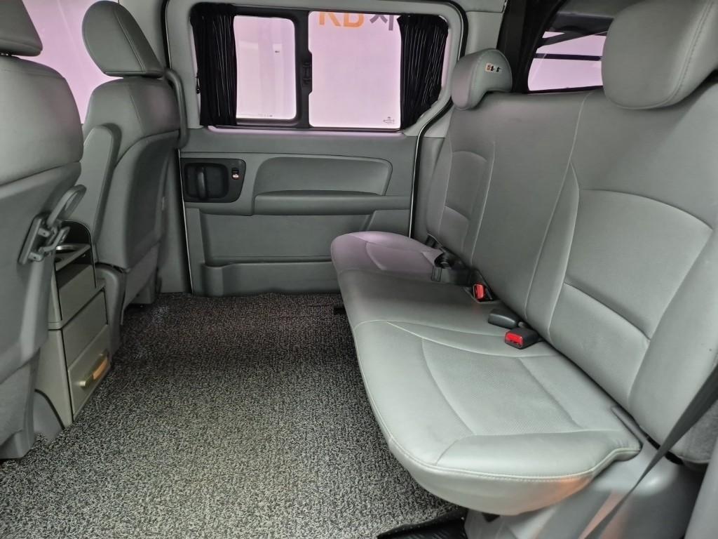 HYUNDAI Starex - Vista 11