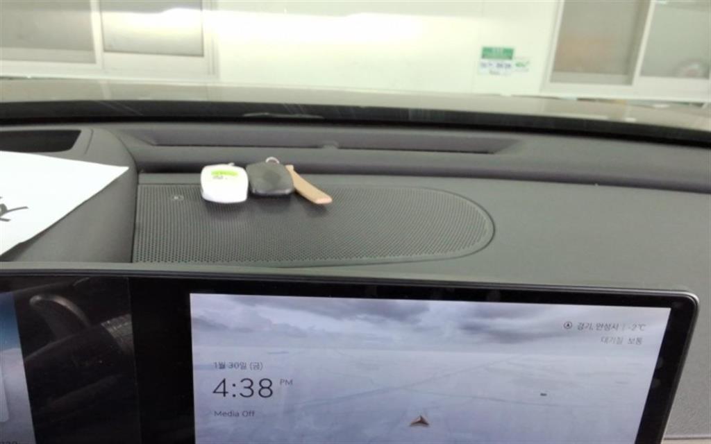 Genesis GV60 - Vista 7