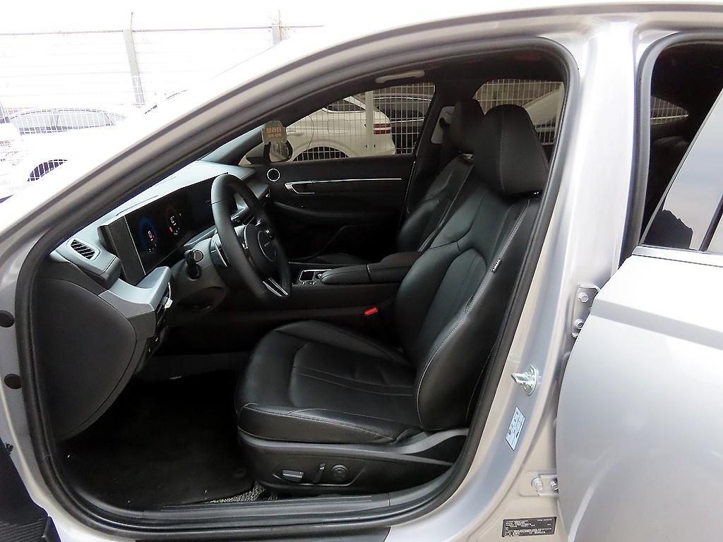 HYUNDAI Sonata - Vista 5