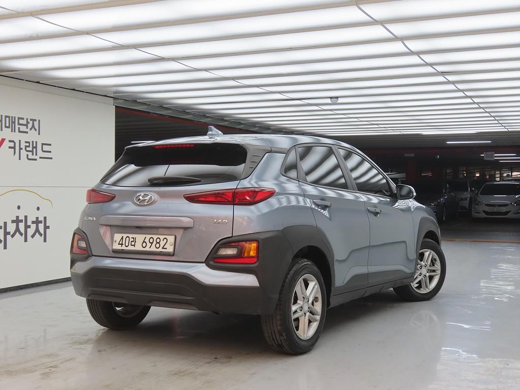 HYUNDAI Kona - Vista 4