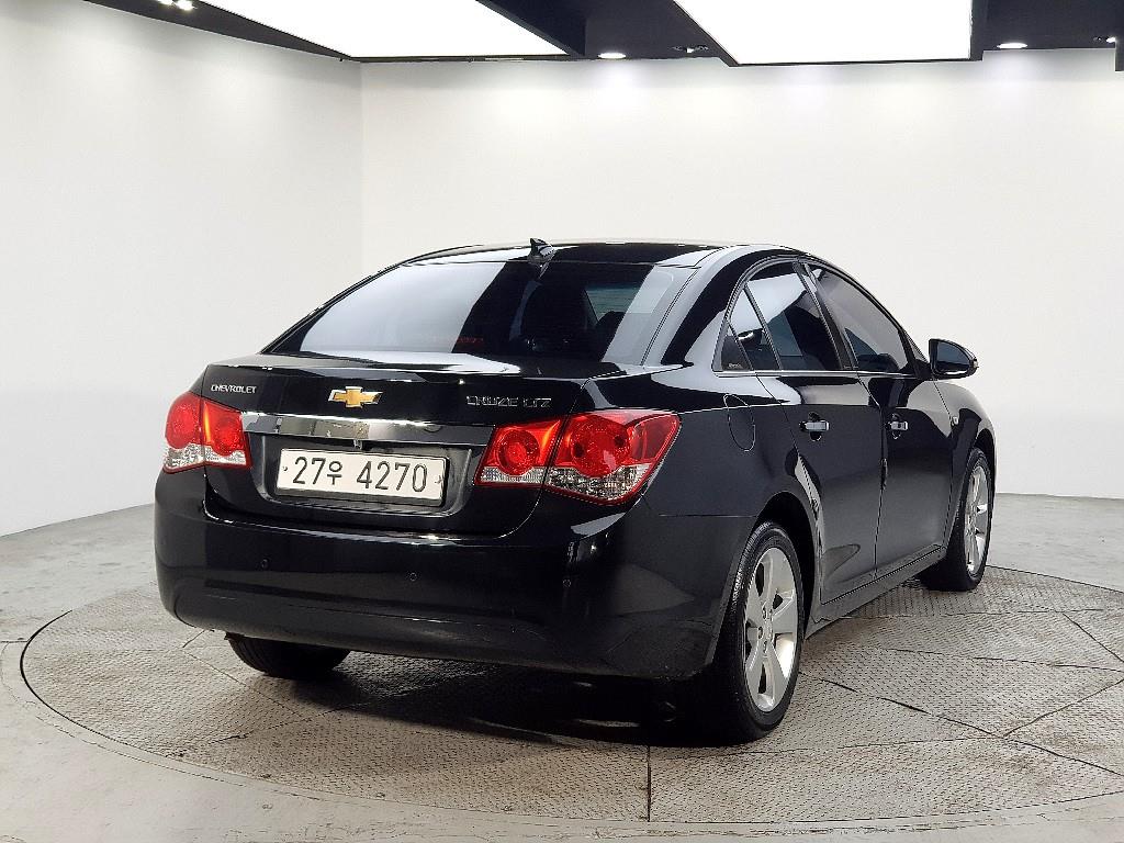 Chevrolet Cruise - Vista 4