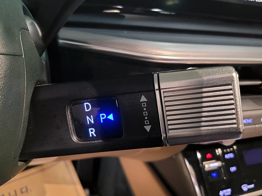 HYUNDAI Grandeur - Vista 12