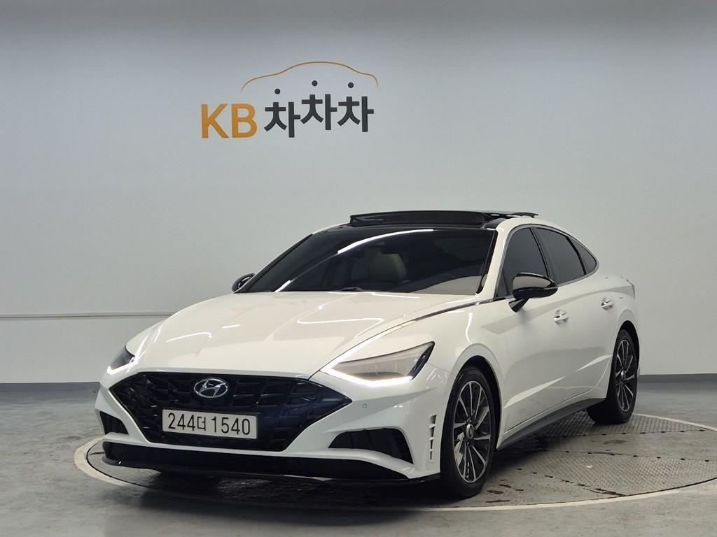 HYUNDAI Sonata - Vista 3